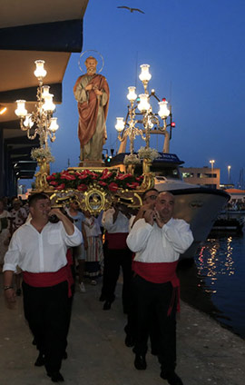 Procesión marítima en honor a San Pedro