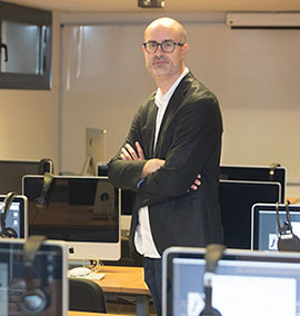 El profesor Andreu Casero de la UJI gana el premio de investigación de la AMIC para empresas de periodismo de proximidad patrocinado por Banco Sabadell
