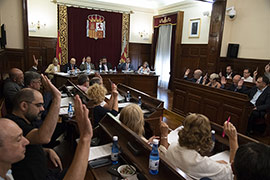 Respaldo unánime de todos los partidos para evitar que los vecinos tengan que pagar las desaladoras