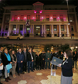 Encendido de luces violeta en la fachada de la Subdelegación del Gobierno en Castellón