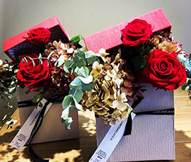 Originales cajitas con rosas preservadas para San Valentín
