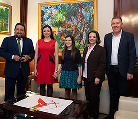 Moliner recibe a las reinas de las Fiestas de la Magdalena