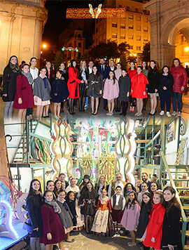 Acto de encendido de luces de Magadalena y visita al almacén de gaiatas