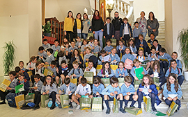 Alumnos del colegio San Cristóbal visitan el Ayuntamiento de Castellón