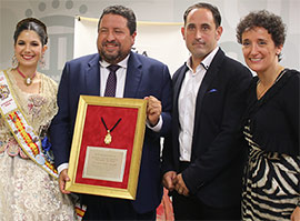 La peña taurina “Chicuelina” entrega la Medalla de Oro a Javier Moliner