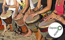 Clases de percusión en el centro Espacio Abierto