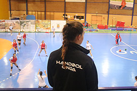 Onda acoge a las mejores jugadoras de balonmano autonómico con cuatro representantes locales