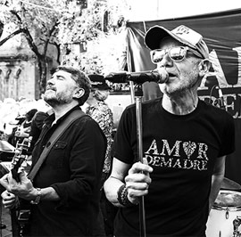 Concierto de Amor de Madre en el bar del Mercat de Castelló