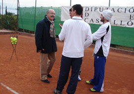 Roberto Bautista, Andrés Artuñedo y Santi Ventura con el deporte base de Castellón