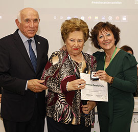 Reconocimiento a voluntarios y empresas colaboradoras en la marcha contra el cáncer