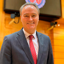 El expresidente de la Generalitat y senador territorial Alberto Fabra  abandona la UCI