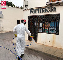 José Martí destaca el «encomiable trabajo» de los bomberos de la Diputación que ya han realizado 65 acciones de desinfección en la provincia