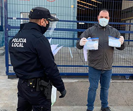 Almenara reparte 2.000 mascarillas entre comercios y pequeñas empresas
