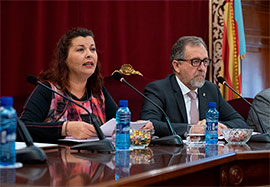La Diputación subvenciona con 20.000 euros una furgoneta de 9 plazas de la Asociación de Familiares del Enfermo Mental