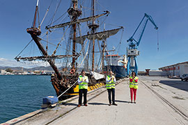 Los barcos secundan la iniciativa de la Cámara Naviera Internacional y pitan en los puertos para celebrar el Día del Trabajo