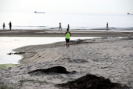 Castelló reabre mañana las playas y permite los paseos y la práctica de deporte con restricciones