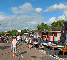 El ‘mercado del jueves’ de Benicàssim recupera todos sus puestos de venta