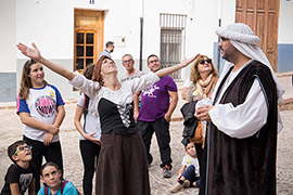 Onda seduce al turismo de la Comunitat con visitas teatralizadas en el Castillo de las 300 Torres y centro histórico