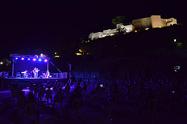 Oropesa del Mar pone ritmo a sus noches de verano con Estiu SonOr y apuesta por actuaciones circenses