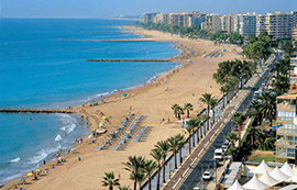 Benicàssim programa cine para los lunes de verano en la plaza les Corts y en el patio del Palmerar