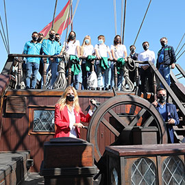 El CD Castellón visita las dos embarcaciones históricas de ´Escala a Castelló´