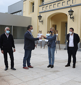 Marco entrega las llaves de La Pineda a la Fundación Alzheimer Salomé Moliner