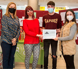 La UJI entrega los premios del concurso de tarjetas navideñas