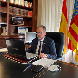 Piscina Provincial y Bibliobús de Castellón cierran para poner freno a la pandemia