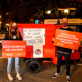 La caravana de los hosteleros colapsa el centro de Castelló