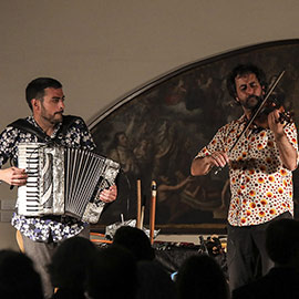 Fetén fetén, concierto de música popular con instrumentos insólitos