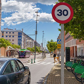 Castelló adapta los nuevos límites de velocidad en las vías urbanas para ser ´Ciudad 30´