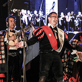 Castelló celebra la Festa de la Rosa con un concierto en la plaza Mayor