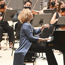 La Orquestra Sinfónica de Castelló acompañada por la pianista Gabriela Montero