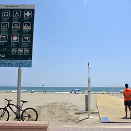 Castelló contratará a 17 personas jóvenes desempleadas para velar por el cumplimiento de las medidas anticovid en las playas