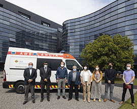 Los estudiantes de Salud del CEU ampliarán su formación en emergencias con una ambulancia donada por CSA