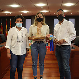 Onda recibe a  Elena Cardona Bojados, campeona de España de aguas abiertas