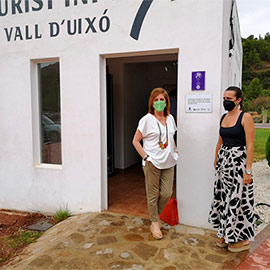El Ayuntamiento de la Vall d´Uixó instala un Punto Violeta en la Tourist Info