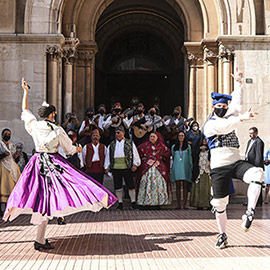 Homenaje a la Virgen del Pilar por el Centro Aragonés de Castellón