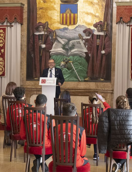 El presidente de la Diputación de Castellón, José Martí recibe al alumnado del Centro de Iniciación Técnico Deportiva de Penyeta Roja