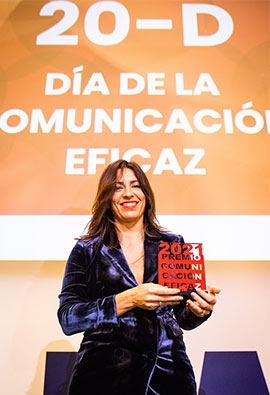 Carolina Beguer, egresada de la UJI, recibe el Premio a la Comunicación Eficaz del Colegio de Publicidad y Relaciones Públicas de la Comunitat Valenciana