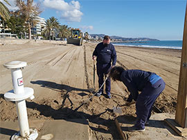 Benicàssim intensifica los trabajos de acondicionamiento de sus playas para el inicio de la nueva temporada