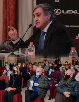 Conferencia del escritor José Luis Corral  en el Real Casino Antiguo de Castellón