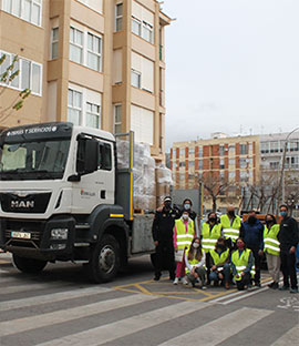 Benicàssim envía los primeros camiones de ayuda para Ucrania