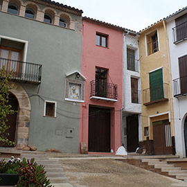 Onda embellece la plaza San Cristóbal con la reconstrucción de la fachada de una casa histórica