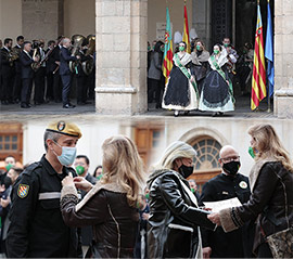 La Unidad Militar de Emergencias y la Asociación cultural colla l´Aljama, recibieron el Fadrí d´or Honorific