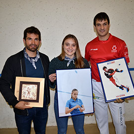 Trinquet lleno en la partida de Magdalena y reconocimientos