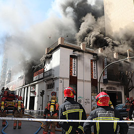 Impresionante incendio en un local de Castellón, antiguo OXO