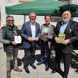 Feria del libro de Sueras y respaldo al proyecto ´Ciudad Feliz´ de Rafa Gallent