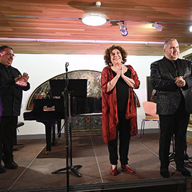 Verso a verso, recital de Charo López