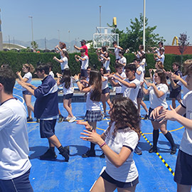 Alumnos del Colegio San Cristóbal protagonizarán hoy un musical solidario a favor de Youcanyolé
